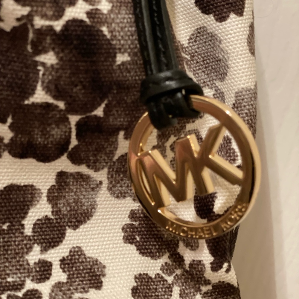 Mk Elegant Drawstring , Bucket Bag - image 7